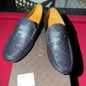 New/Unused Gucci Driving Loafer (BLACK)